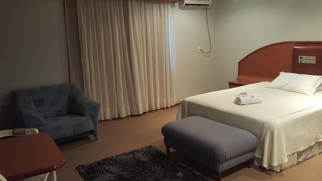 Cristal Executive Hotel Francisco Beltrão Quarto foto
